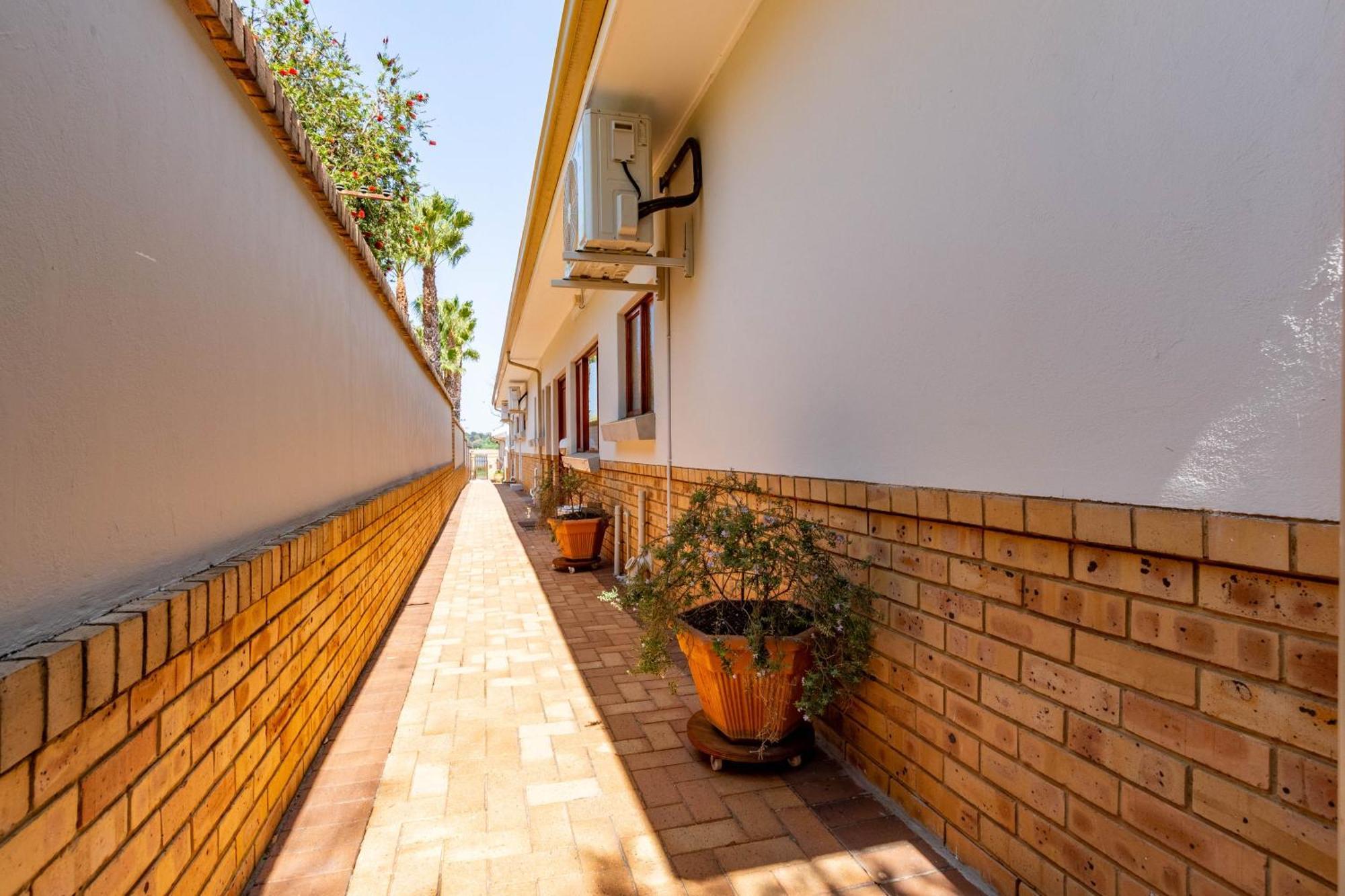 באנוני Rsa Lodge מראה חיצוני תמונה